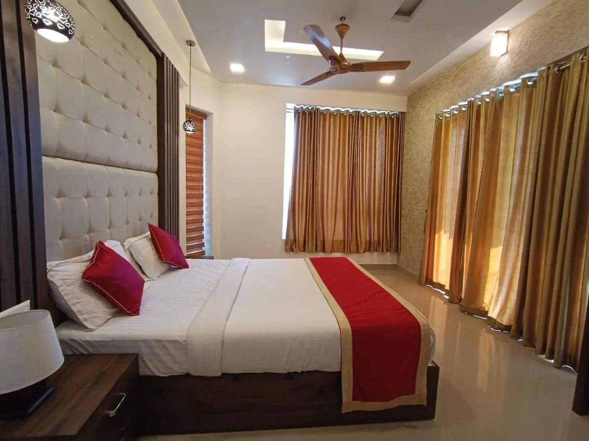Bed & Breakfast Sapphire Mansion Pool Villa Vagamon