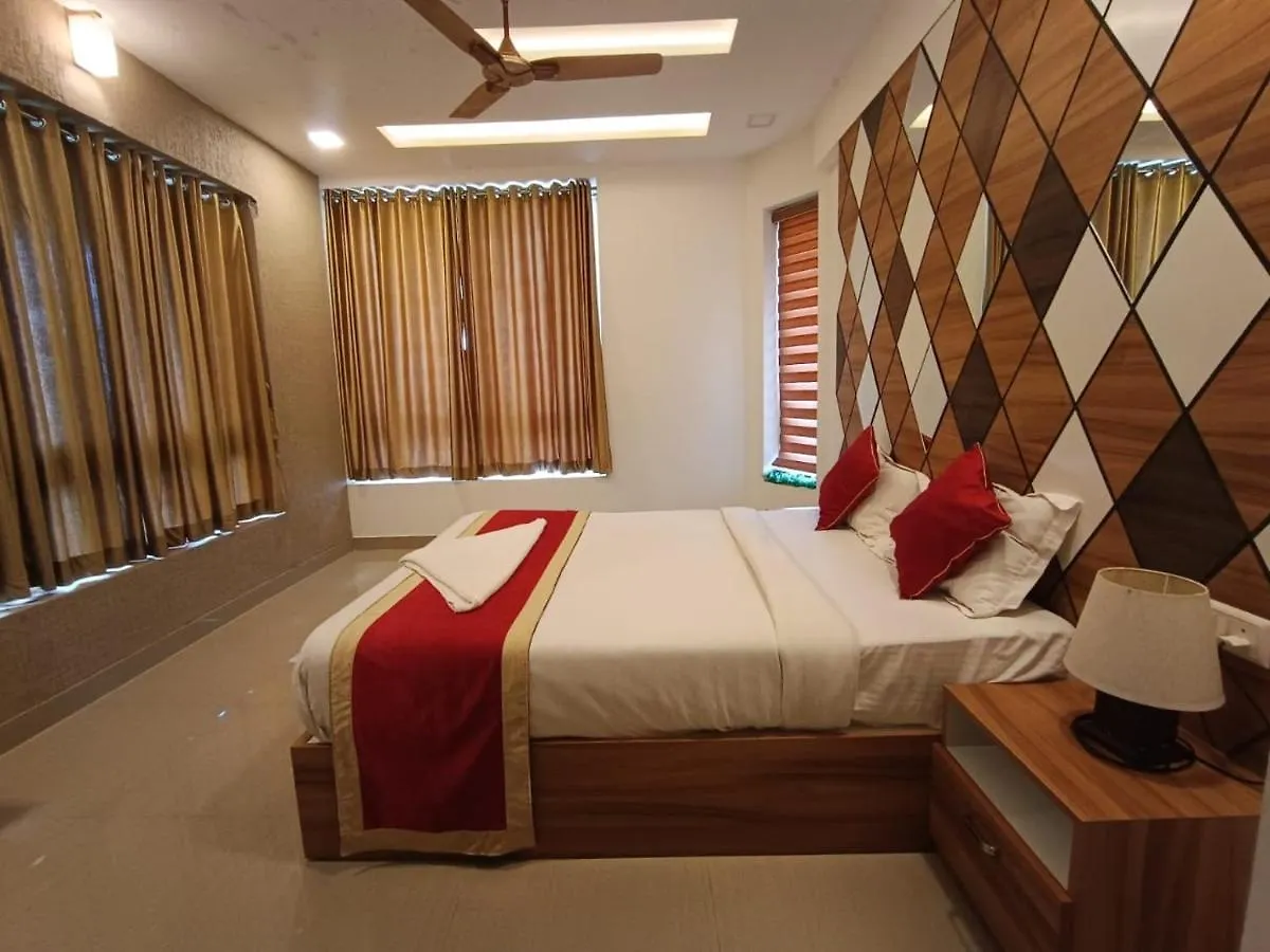 Sapphire Mansion Pool Villa Vagamon India
